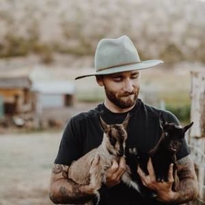 Meet your Posher, Tony